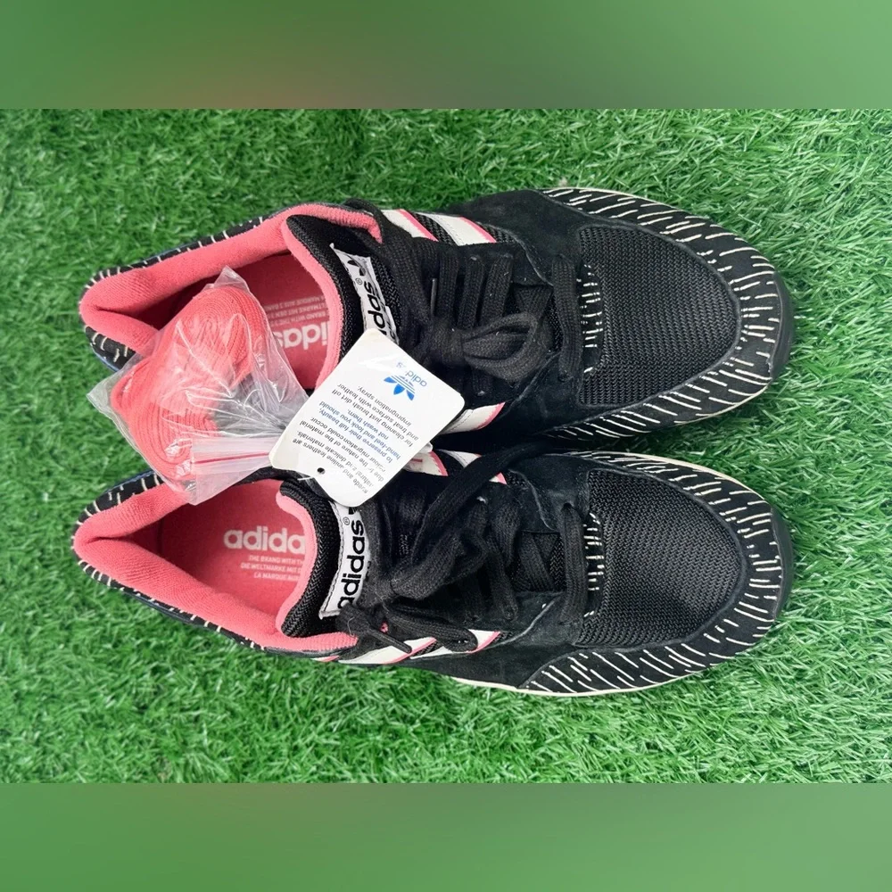Adidas Women Sneakers‎ Size 8.5